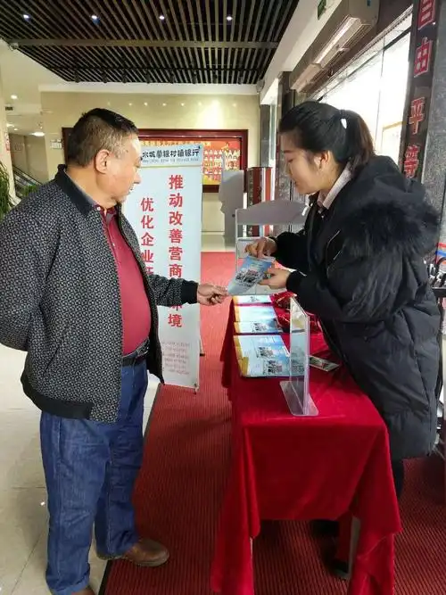 三节防盗纱窗拆卸方法图解